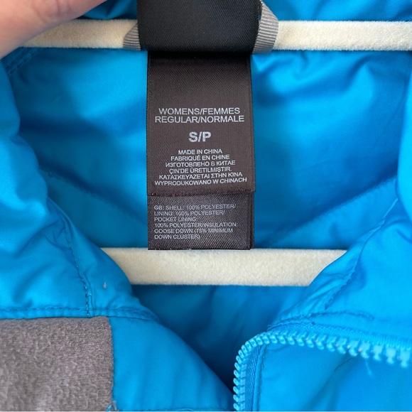The North Face Lightweight Down Jacket - Picture 4 of 8